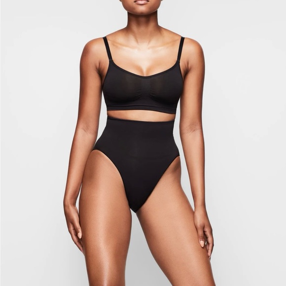 SKIMS Other - SKIMS Seamless Sculpt Bralette - Size L/XL - Color Onyx